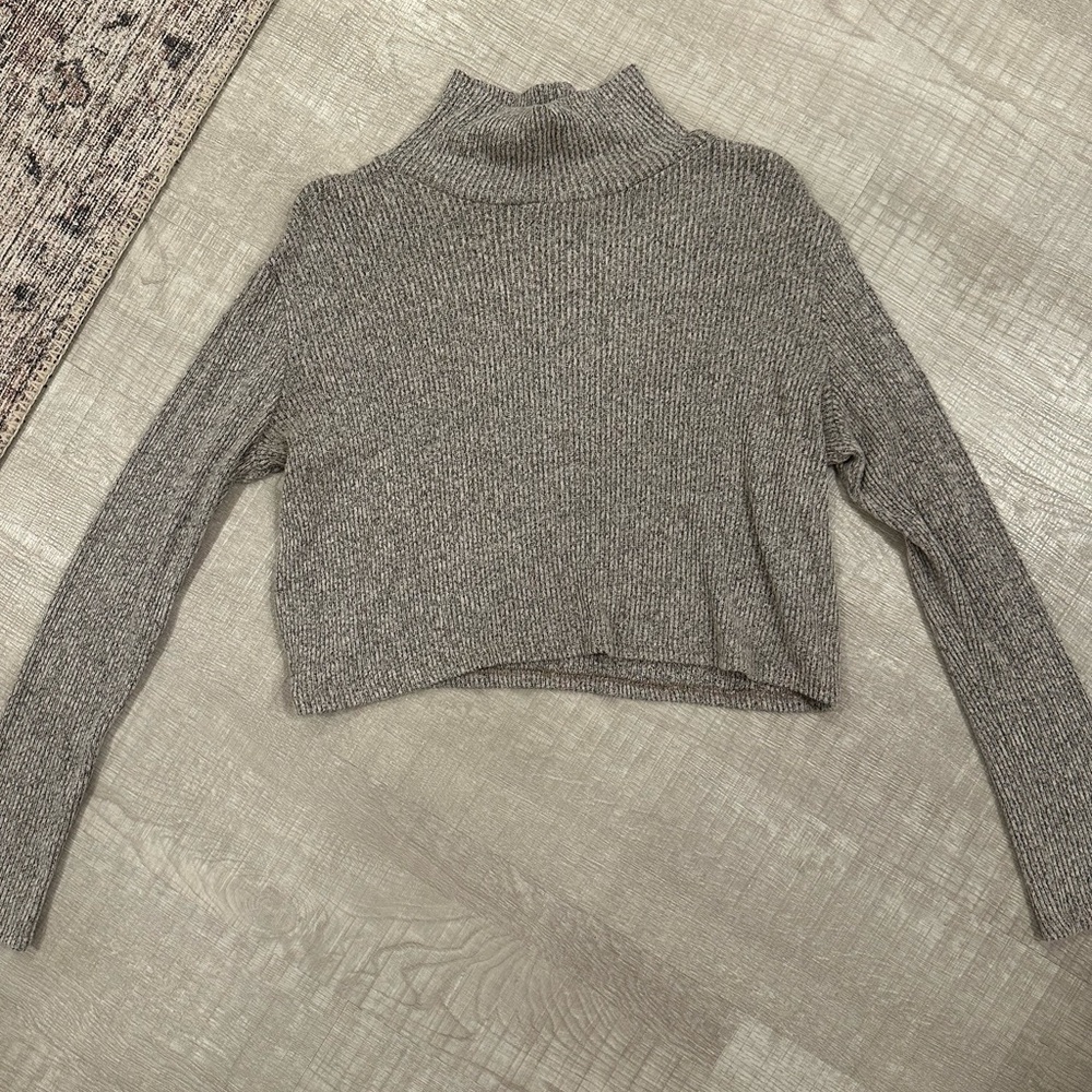 Cropped mock turtle neck shirt